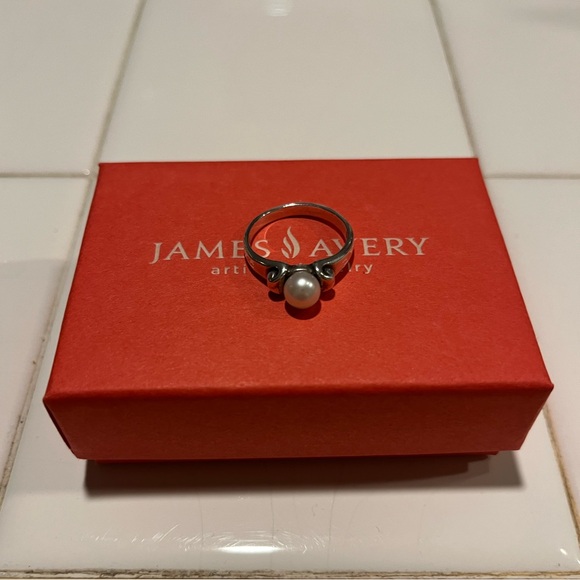 James Avery Retired Scrolled Pearl Ring size 7.5 - Picture 2 of 10